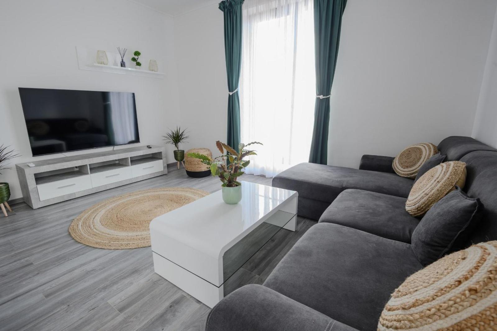 Apartament Radiana ไบเลเฟลิกซ์ ภายนอก รูปภาพ